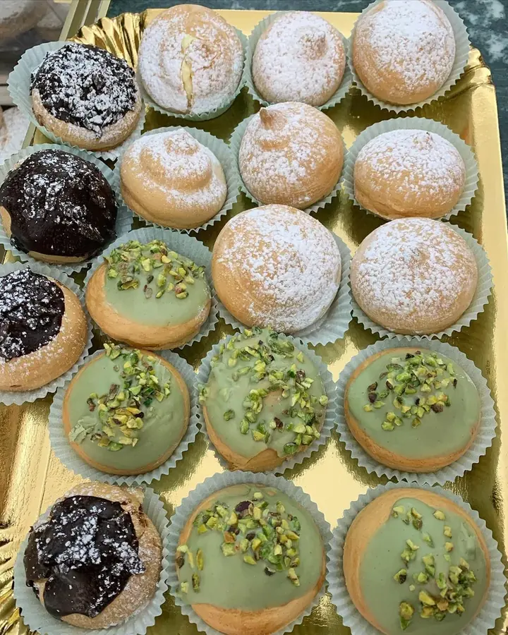 Vassoio di mignon assortiti con granella di pistacchio